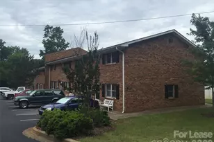 2033 Oakdale Rd, Charlotte, NC 28216 - Photo 1