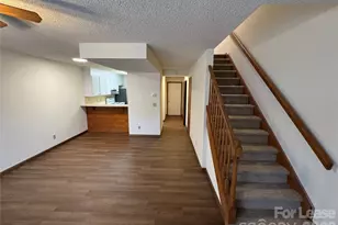 2033 Oakdale Rd, Charlotte, NC 28216 - Photo 2