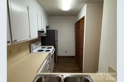 2033 Oakdale Road #F, Charlotte, NC 28216 - Photo 4