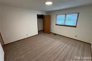 2033 Oakdale Rd, Charlotte, NC 28216 - Photo 10