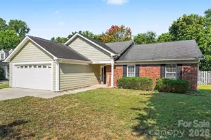 12109 Landing Green Dr, Charlotte, NC 28277 - Photo 14