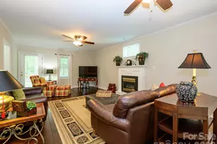 2704 Gold Spike Ct, Matthews, NC 28105 - Photo 4