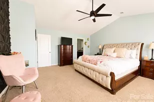 7129 Branch Fork Rd, Charlotte, NC 28215 - Photo 36