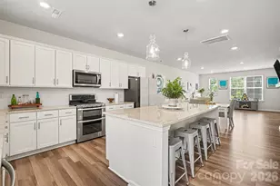 10024 Hemingway Pl, Charlotte, NC 28227 - Photo 12