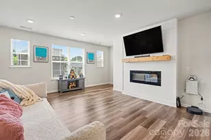 10024 Hemingway Pl, Charlotte, NC 28227 - Photo 6