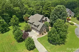 579 Morning Glory Ct, Lake Wylie, SC 29710 - Photo 2