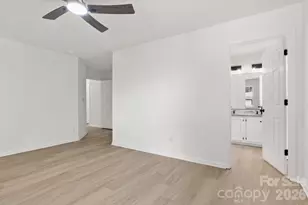 9713 Pernell Ln, Charlotte, NC 28213 - Photo 34