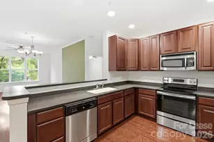1000 E Woodlawn Rd, Charlotte, NC 28209 - Photo 18
