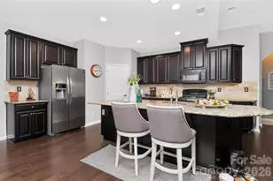 12823 Plumleaf Dr, Charlotte, NC 28213 - Photo 8