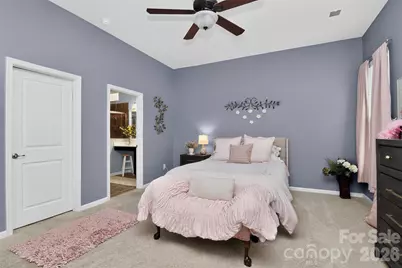 12823 Plumleaf Drive, Charlotte, NC 28213 - Photo 22