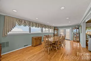 6777 Pinnacle Mountain Rd, Zirconia, NC 28790 - Photo 10