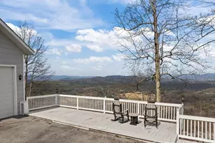 6777 Pinnacle Mountain Rd, Zirconia, NC 28790 - Photo 36