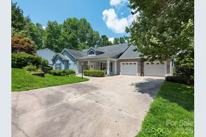 84 Red Cedar Drive, Hendersonville, NC 28792 - Photo 2