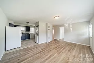 402 E Webb St, Dallas, NC 28034 - Photo 10