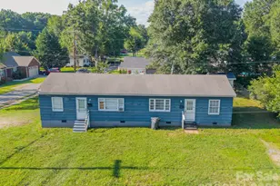 402 E Webb St, Dallas, NC 28034 - Photo 2