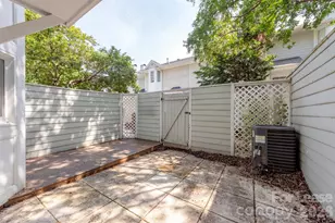 437 Clarkson Green St, Charlotte, NC 28202 - Photo 22
