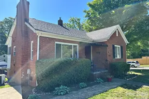 600 W Cama St, Charlotte, NC 28217 - Photo 1