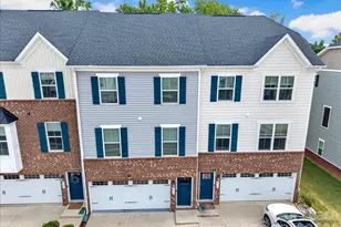 2611 Grantham Place Dr, Fort Mill, SC 29715 - Photo 2