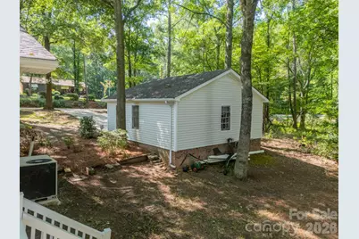 1077 E Shore Drive, Lancaster, SC 29720 - Photo 4