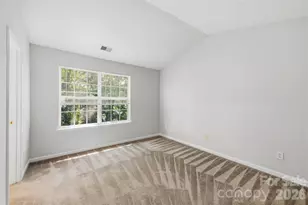 316 Wilkes Pl Dr, Fort Mill, SC 29715 - Photo 10