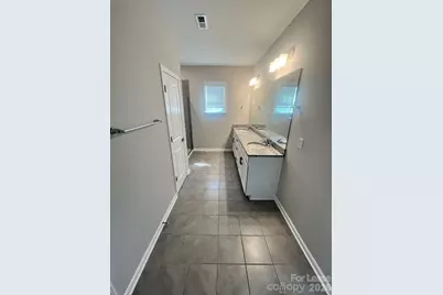 5714 Rivulet Way, Charlotte, NC 28215 - Photo 10