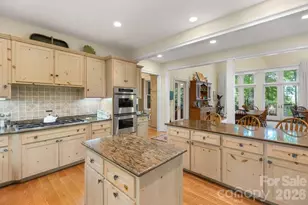 17 Sunset Trce, Highlands, NC 28741 - Photo 14