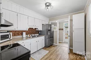 300 Harris St, Fort Mill, SC 29715 - Photo 10