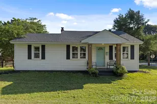 300 Harris St, Fort Mill, SC 29715 - Photo 2