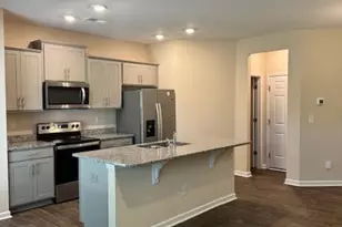 6049 Guildford Hill Ln, Charlotte, NC 28215 - Photo 8