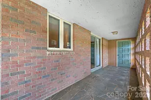 1335 36th Ave Dr NE, Hickory, NC 28601 - Photo 8