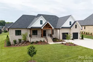 2927 Tavistock Ln, Lincolnton, NC 28092 - Photo 1