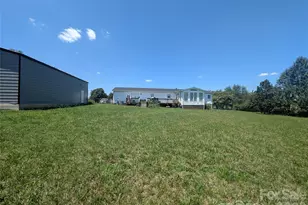 5728 Walker Way, Kings Mountain, NC 28086 - Photo 4