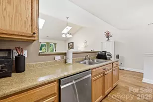 123 Foxden Dr, Fletcher, NC 28732 - Photo 6