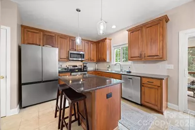 3339 Kingshire Way, Clover, SC 29710 - Photo 10