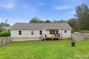 417 Glover St, Hendersonville, NC 28792 - Photo 32