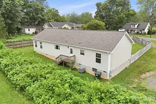 417 Glover St, Hendersonville, NC 28792 - Photo 28