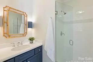9146 Heydon Hall Cir, Charlotte, NC 28210 - Photo 34