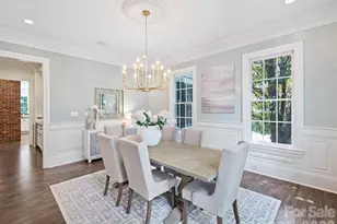 9146 Heydon Hall Cir, Charlotte, NC 28210 - Photo 4