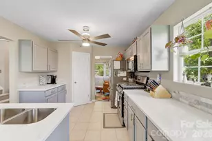 28 Secretariat Dr, Hendersonville, NC 28792 - Photo 22