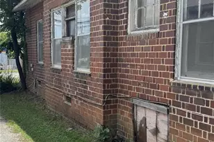 317 N Washington St, Shelby, NC 28150 - Photo 4
