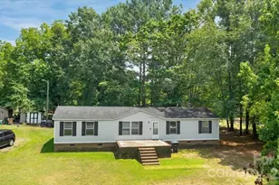 109 Maynard Ave, Wadesboro, NC 28170 - Photo 4