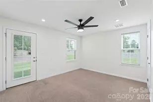 963 Portrush Ln, Tega Cay, SC 29708 - Photo 8