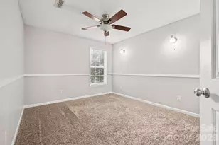 9532 Nettle Dr, Charlotte, NC 28216 - Photo 14