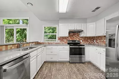 9532 Nettle Drive, Charlotte, NC 28216 - Photo 8