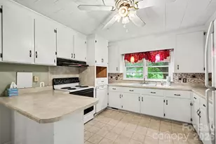 515 N Hill St, Dallas, NC 28034 - Photo 16