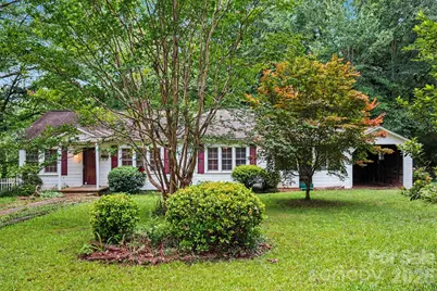 515 N Hill Street, Dallas, NC 28034 - Photo 1