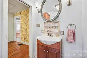 515 N Hill St, Dallas, NC 28034 - Photo 32