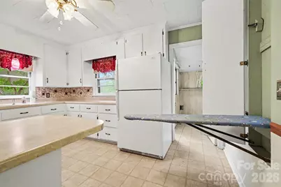 515 N Hill Street, Dallas, NC 28034 - Photo 20