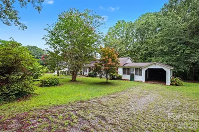 515 N Hill Street, Dallas, NC 28034 - Photo 4