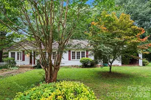 515 N Hill St, Dallas, NC 28034 - Photo 2